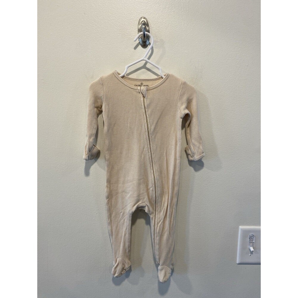 Caden Lane Bamboo Waffle Zipper Footie Size 3-6 Months Beige foldable hands